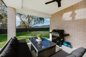 Image of 'Logan House' A Modern Country-style Retreat