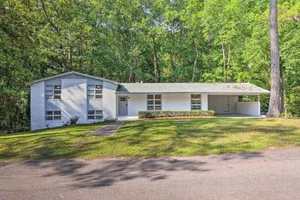 Image of The Cola Gathering Spot - Sleeps 16 + Fire pit + 10 minutes to Downtown Columbia