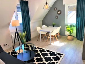 Image of 4Rooms Central-Modern near MTU with Balcony, The Beach by Lakescape FeWos