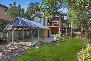 Image of Large, pets welcome family home close to beaches, shops and public transport.