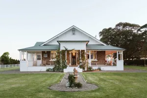 Image of 'Mayfield' - Luxury Farmhouse with Pool