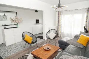 Image of Cosyhome T2 proche Gare entre Paris et Disneyland - Familial Rénové 65 m2