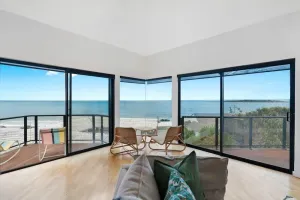 Image of Casa Blanca - 2-4 Heggerton St McCracken - No Linen Included