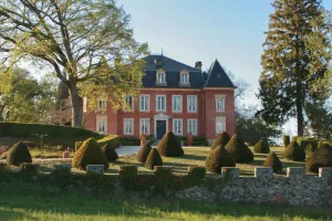 Image of Chateau life on the banks of the Garonne