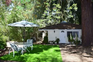 Image of Luxurious Guesthouse Cottage in Saratoga- Upscale area.