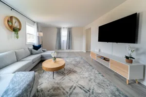 Image of Brand New Luxurious Retreat near Downtown Vermilion and Beach
