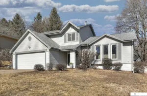Image of Newly Remodeled Home - 20 minutes from anywhere in Omaha!