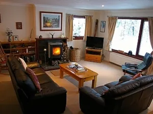Image of Comfortable Secluded Bungalow in Wooded Setting