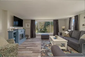 Image of 30 acre horse ranch with Bunk House
