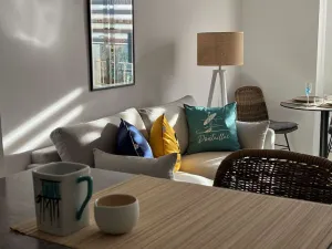 Image of Appartement T2 en bord de mer à Pontaillac - 4 pers, cuisine équipée, WiFi, proche commerces - FR-1-494-168