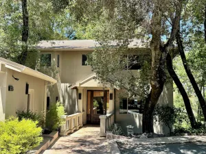 Image of Sonoma Valley, Glen Ellen Secluded Wine Country Sophistication
