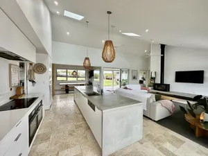 Image of Coastal Retreat - POOL,  SPA & FIRE. Nature boardwalk, creek & inlet. 5 bedroom.