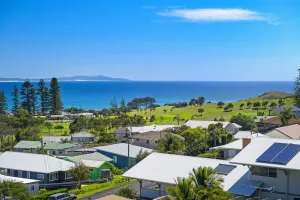 Image of MODERN HOME WITH GLORIOUS OCEAN VIEWS, FREE WI-FI & FOXTEL