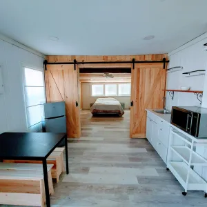 Image of **Minimalist Mtn Living- Pets Welcome (30+ Days)**