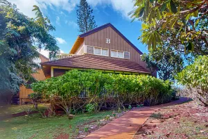 Image of Secluded & Breezy Condo near the Ocean w\/Free WiFi, Shared Outdoor Pool & Grills