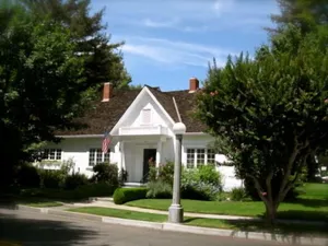 Image of Hutchins House in Beautiful Downtown Lodi