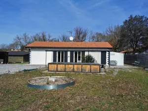 Image of Charming house sleeps 6 to 8