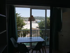 Image of Joli studio vue Mont Saint Clair, parking, ménage et linge de lit inclus