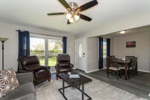 Image of Breezy Paradise, 3 Bedroom with Shared Beach, King Bed