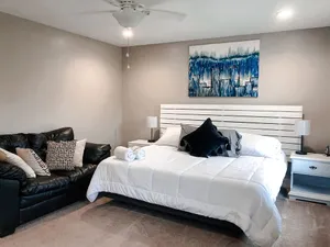 Image of Big house +hot tub+patio+Wi-Fi+TV