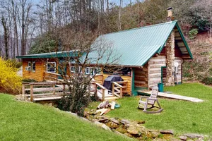 Image of Historic, private log cabin w\/ deck, fireplace & wood stove - one dog OK