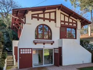 Image of Charming 4-Bedroom Villa with Terrace, Summer Kitchen, Parking Near Corniche and Pyla Dunes