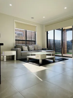 Image of Luxury Home In Melton South- Free Parking And Wifi !!