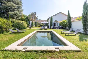 Image of L'atelier - Charming House with swimming pool and garden