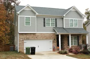 Image of Perfect Vacation Home: 4 BD\/2.5 BA Parking: 6 cars