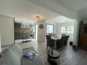 Image of Duplex 3-Room Apartment, 4-6 Sleeps, Briançon – Central, Near Ski Lift, Private Parking, Free WiFi