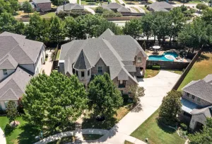 Image of Luxurious 5 BR w\/ Resort Style Pool & Theater Room in Murphy