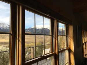 Image of Yellowstone Archview Guesthouse- Stunning Views For Your Ultimate Family Getaway