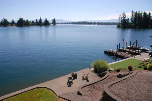 Image of Prime Lakefront Basement Studio on Lake Tapps with Mountain Views