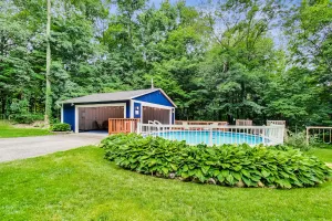 Image of Newly Renovated Geneva Grove - Gorgeous 4bd\/2ba Home w\/ Pool, Sleeps 8