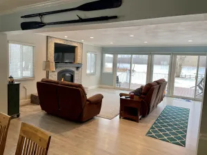 Image of Lakefront House close to Ann Arbor!