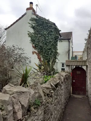 Image of Characterful Cottage near the Sea, Beach, Pier & Shops