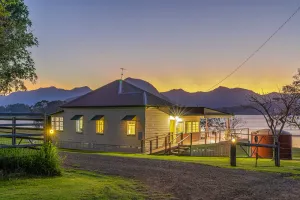 Image of Moogerah Lake House #6 Cottage