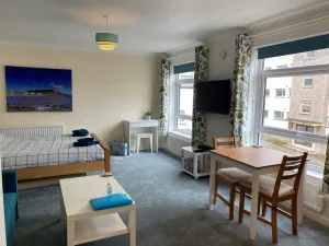 Image of Central Sidmouth studio apartment with Sea Peeps