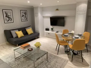 Image of [Camden Luxury Flat] with Private Patio