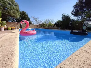 Image of Pretty villa near Avignon and the Pont du Gard with a view of the village of Tavel