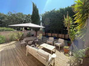 Image of Quiet villa with large terrace close to the Garonne beach