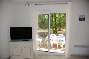 Image of 3-bedroom house with pool near the beach