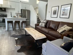 Image of Beautiful 2BD + 2BA Home! King Beds! Hot Tub! Pool! Walk to downtown.