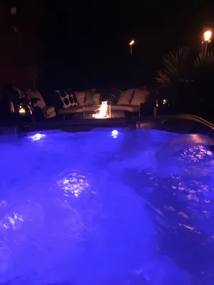 Image of Modern Home-Near Beach\/w lg Stylish Patio & HotTub, Fire Tables & Outdoor Dining