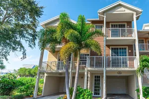 Image of Tranquil Waterfront Getaway in Little Harbor | 3-Bedroom Townhome |Exclusive Extended Stay Discounts
