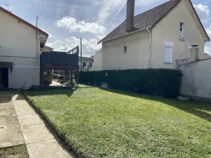 Image of Spacious detached house 800 m from RER station