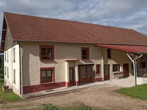 Image of Spacious 10-Person House with Full Amenities, Near Top Attractions in French Countryside