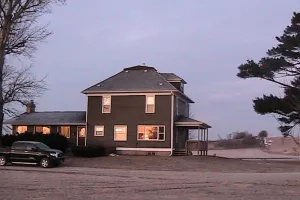 Image of Large cozy cottage rental