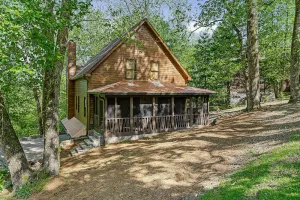 Image of The Treehouse Cabin Mins to Center Hill Marina Caney Fork River Edgar Evins Park