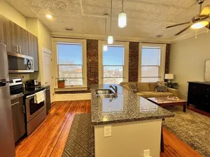 Image of Heart of the Arts District Penthouse - West Broad VCU MCV Prime Downtown!